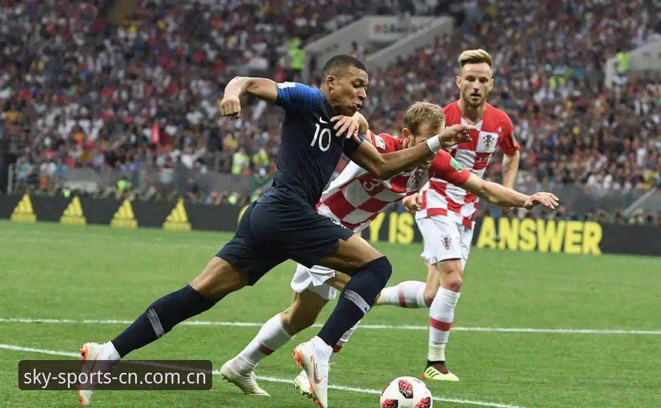 苹果端天空体育焕新登录 法国3-0伊拉克,姆巴佩16球追平克洛泽,苹果端天空体育焕新登录看世界波重播